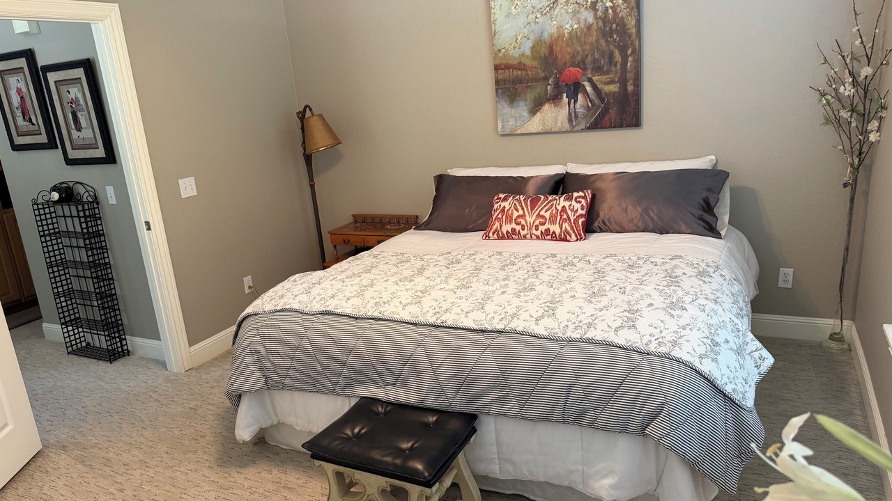 Photo of Bedroom in Maysville