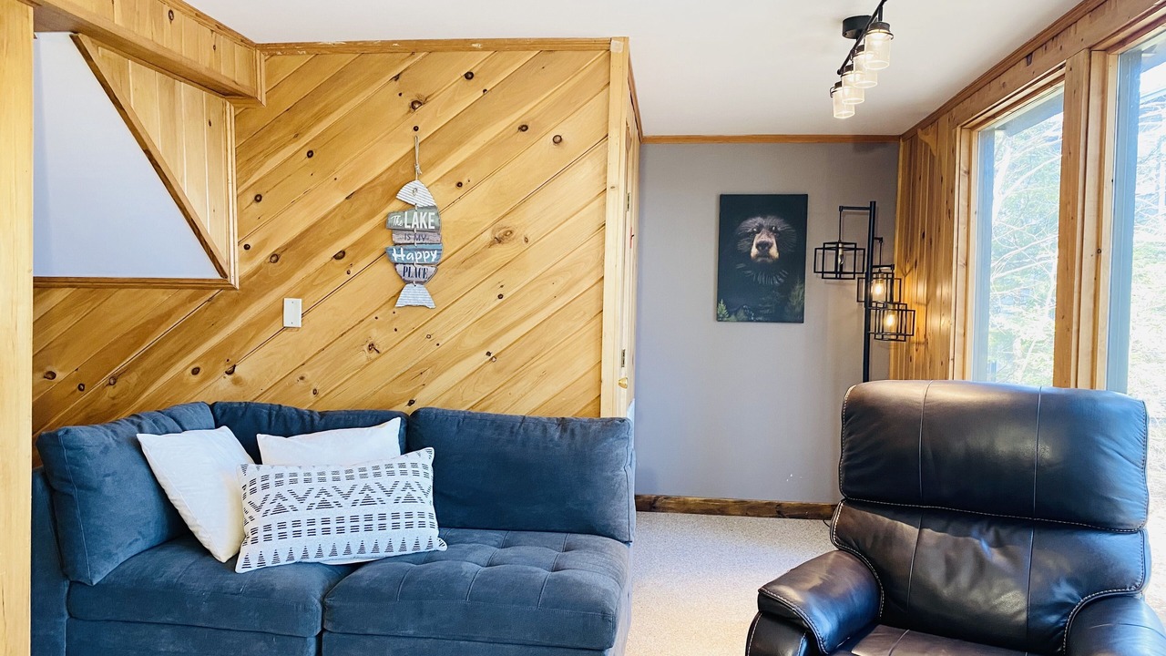 Photo of Livingroom in Ellsworth