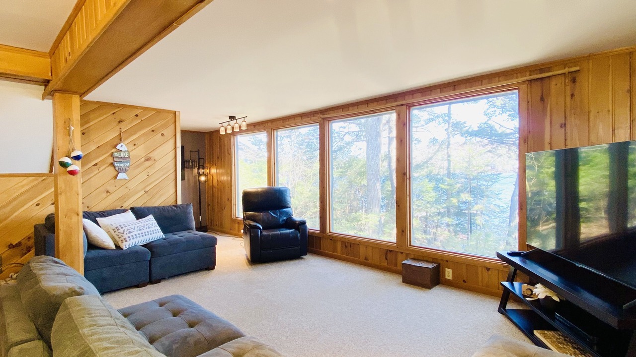 Photo of Livingroom in Ellsworth
