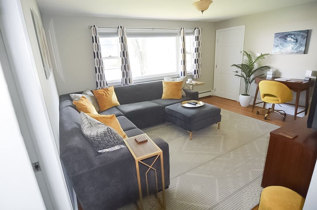 Photo of Livingroom in Yarmouth