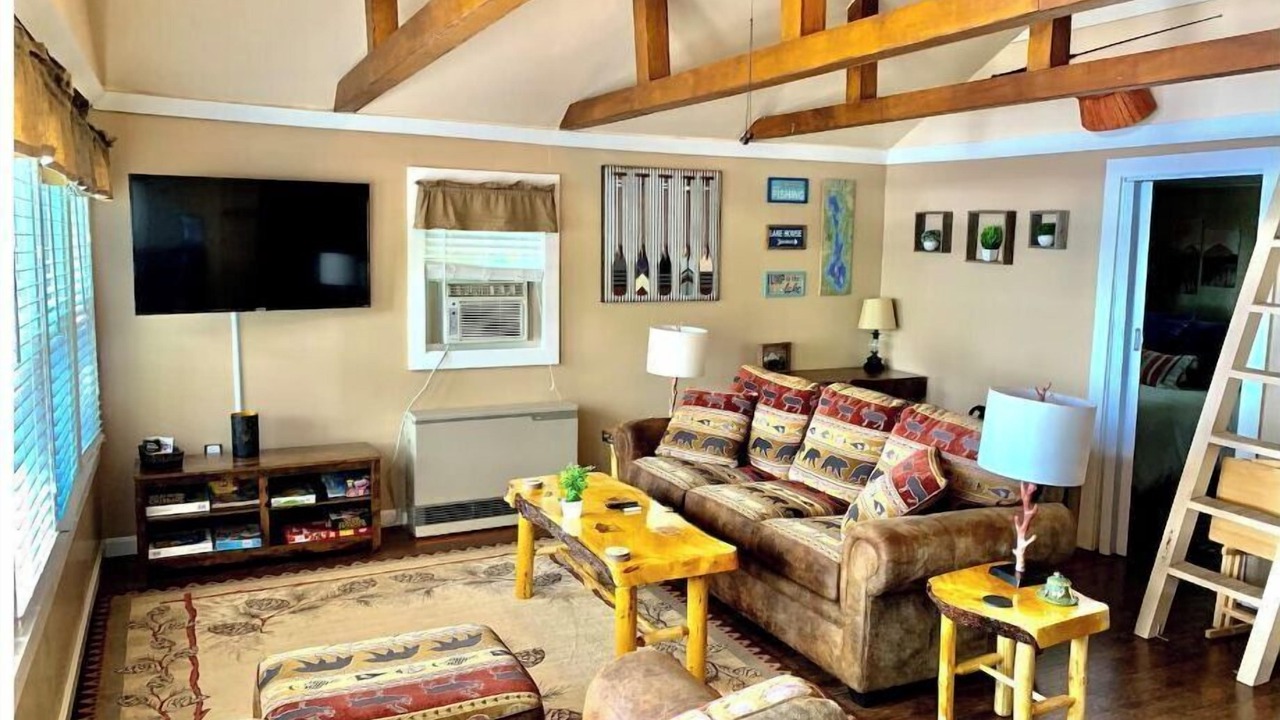 Photo of Livingroom in Hudson