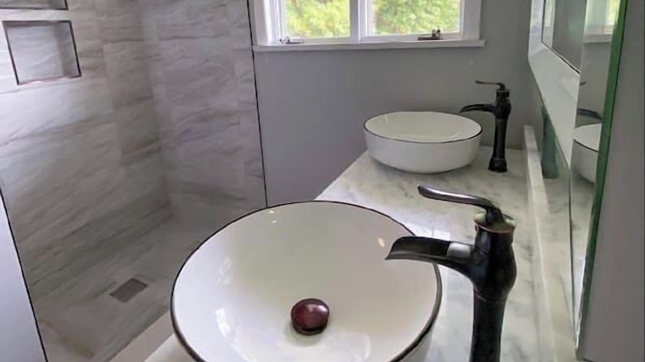 Photo of Bathroom in Mercer