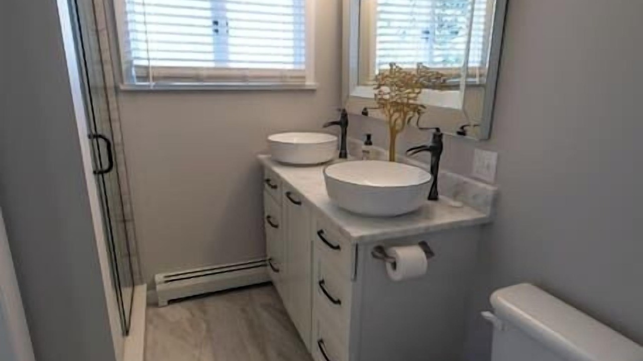 Photo of Bathroom in Mercer