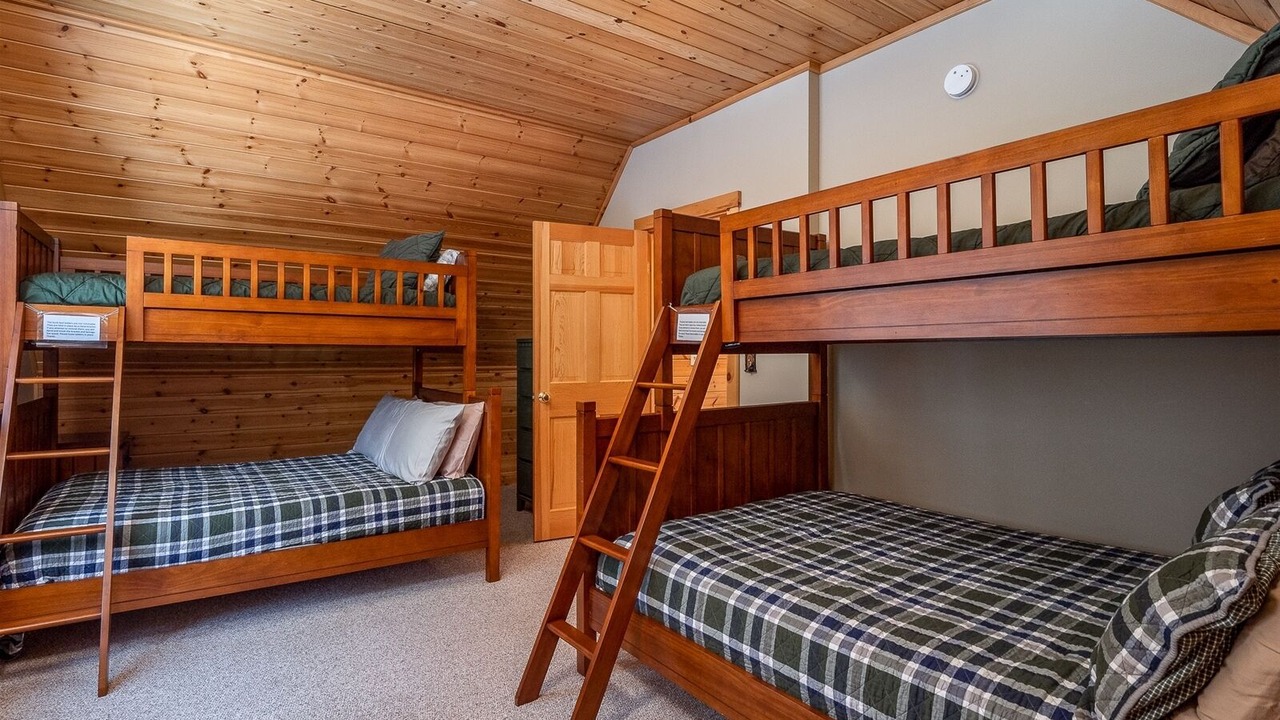 Photo of Bedroom in Rumford Center