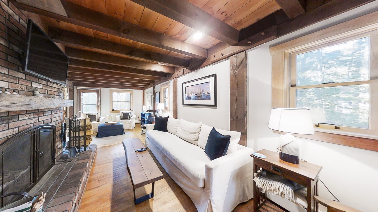 Photo of Livingroom in Bayville