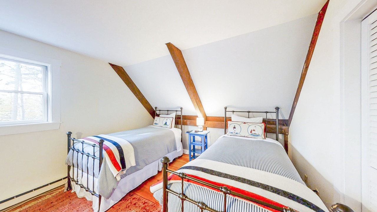 Photo of Bedroom in Bayville