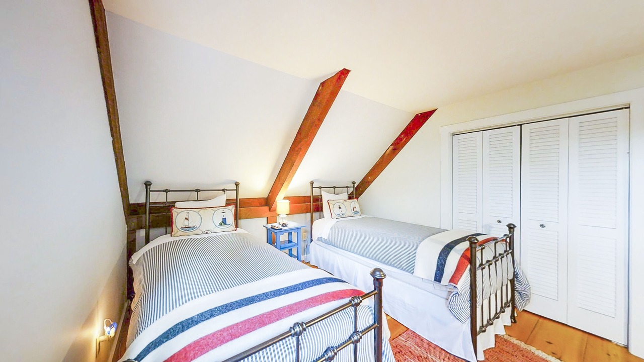 Photo of Bedroom in Bayville