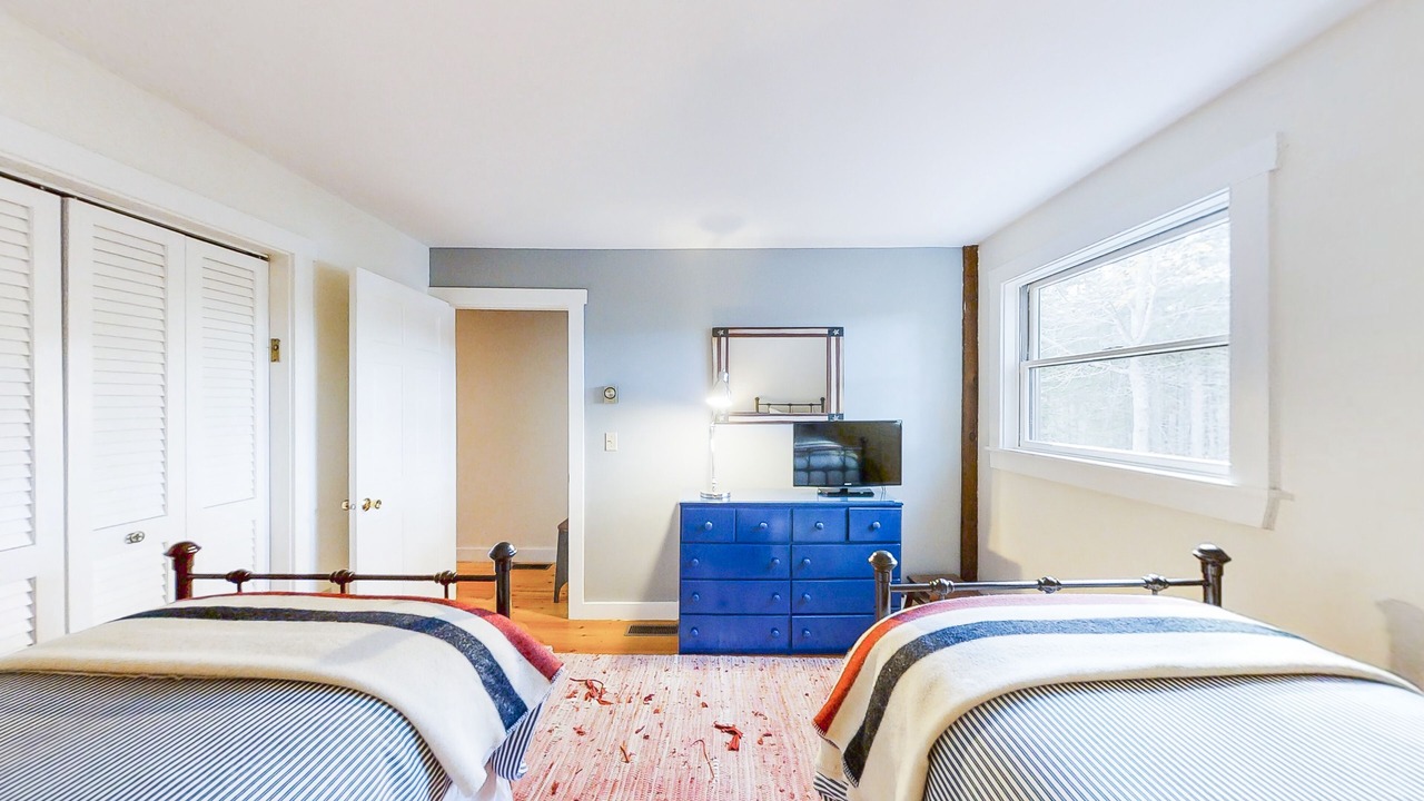 Photo of Bedroom in Bayville
