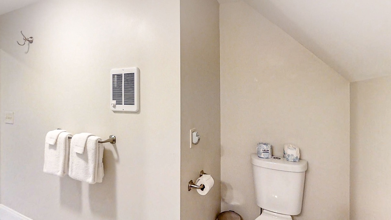 Photo of Bathroom in Pond Cove