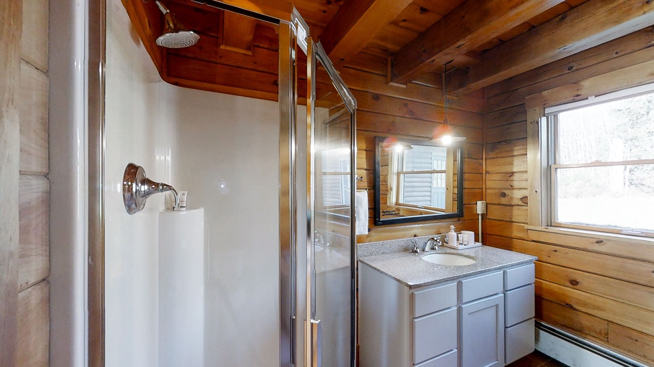 Photo of Bathroom in Boothbay Harbor