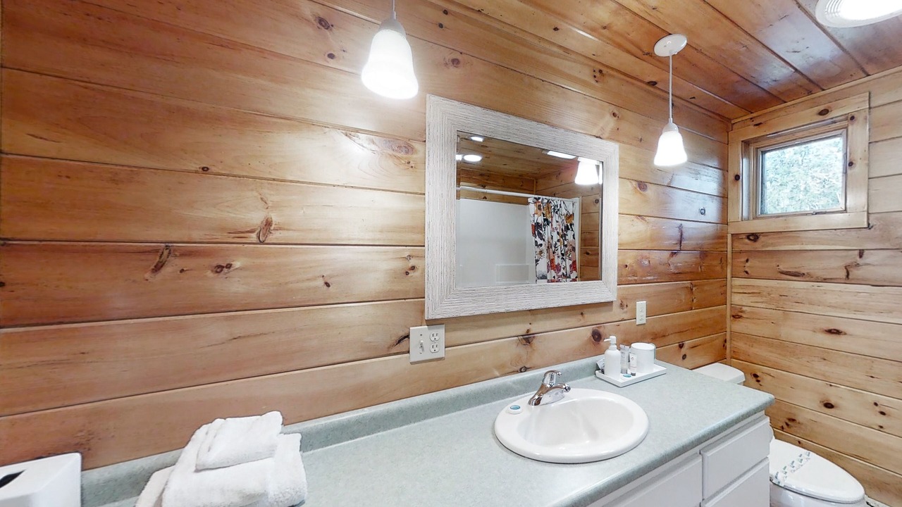 Photo of Bathroom in Boothbay Harbor