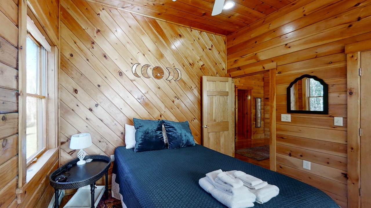 Photo of Bedroom in Boothbay Harbor