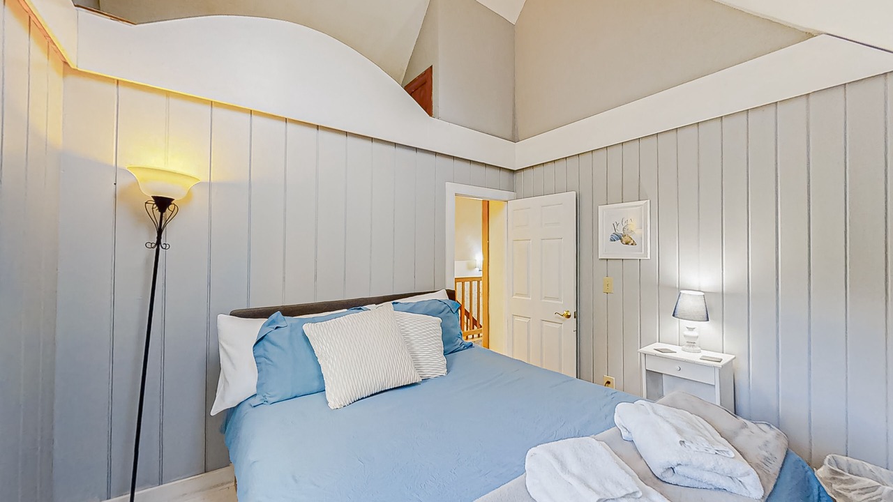 Photo of Bedroom in Lamoine