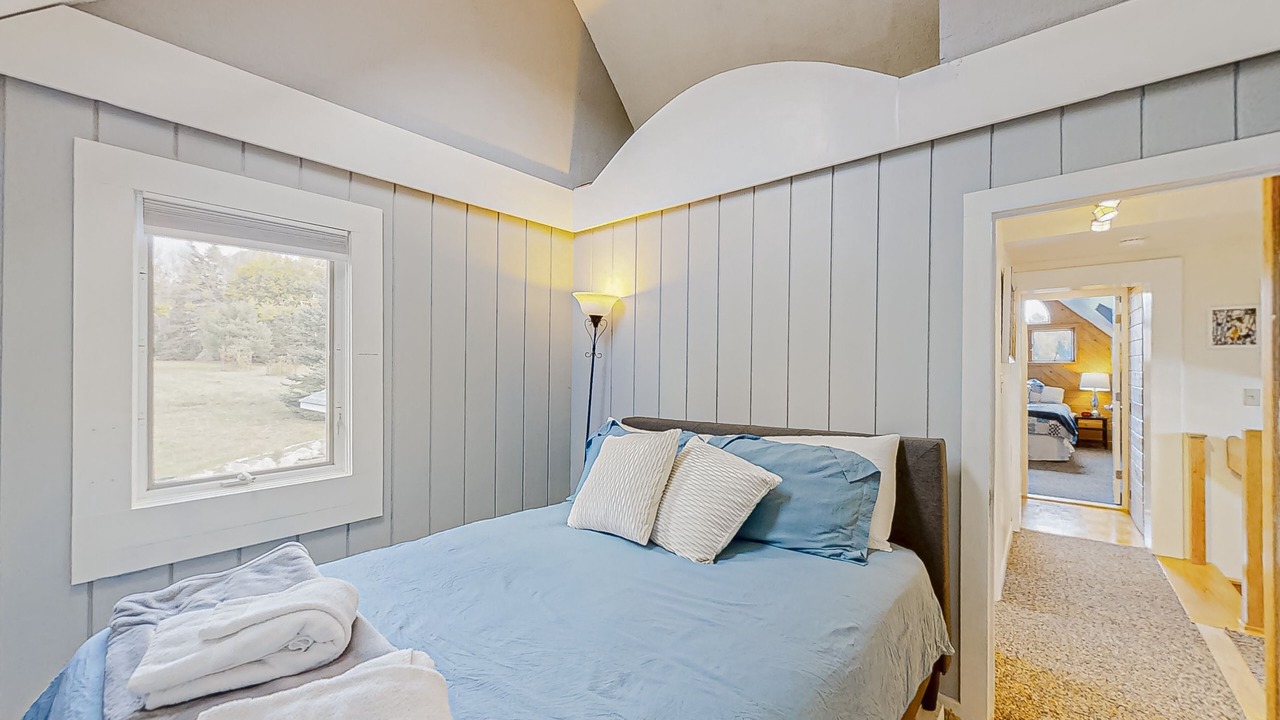 Photo of Bedroom in Lamoine