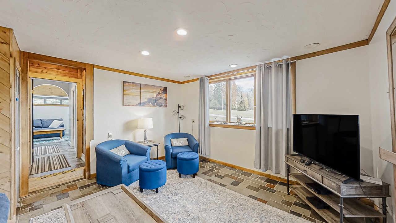 Photo of Livingroom in Lamoine