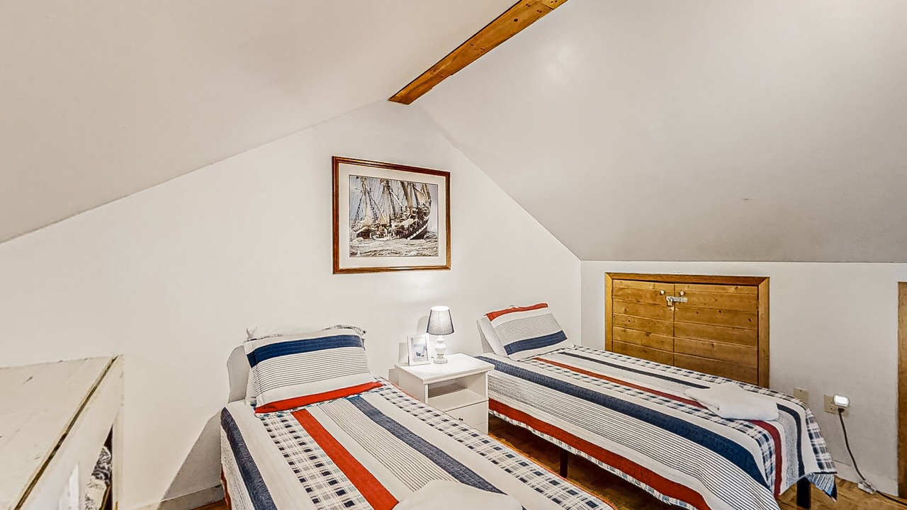 Photo of Bedroom in Lamoine