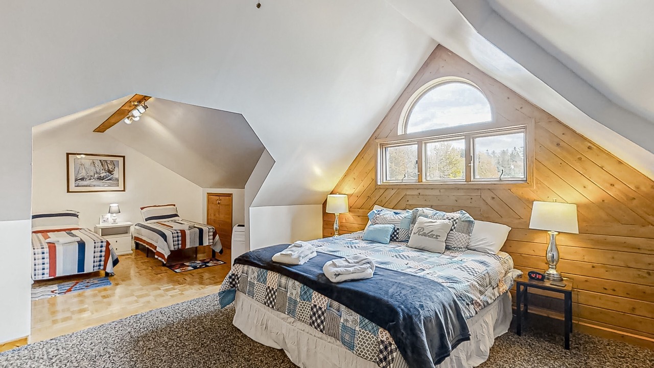 Photo of Bedroom in Lamoine
