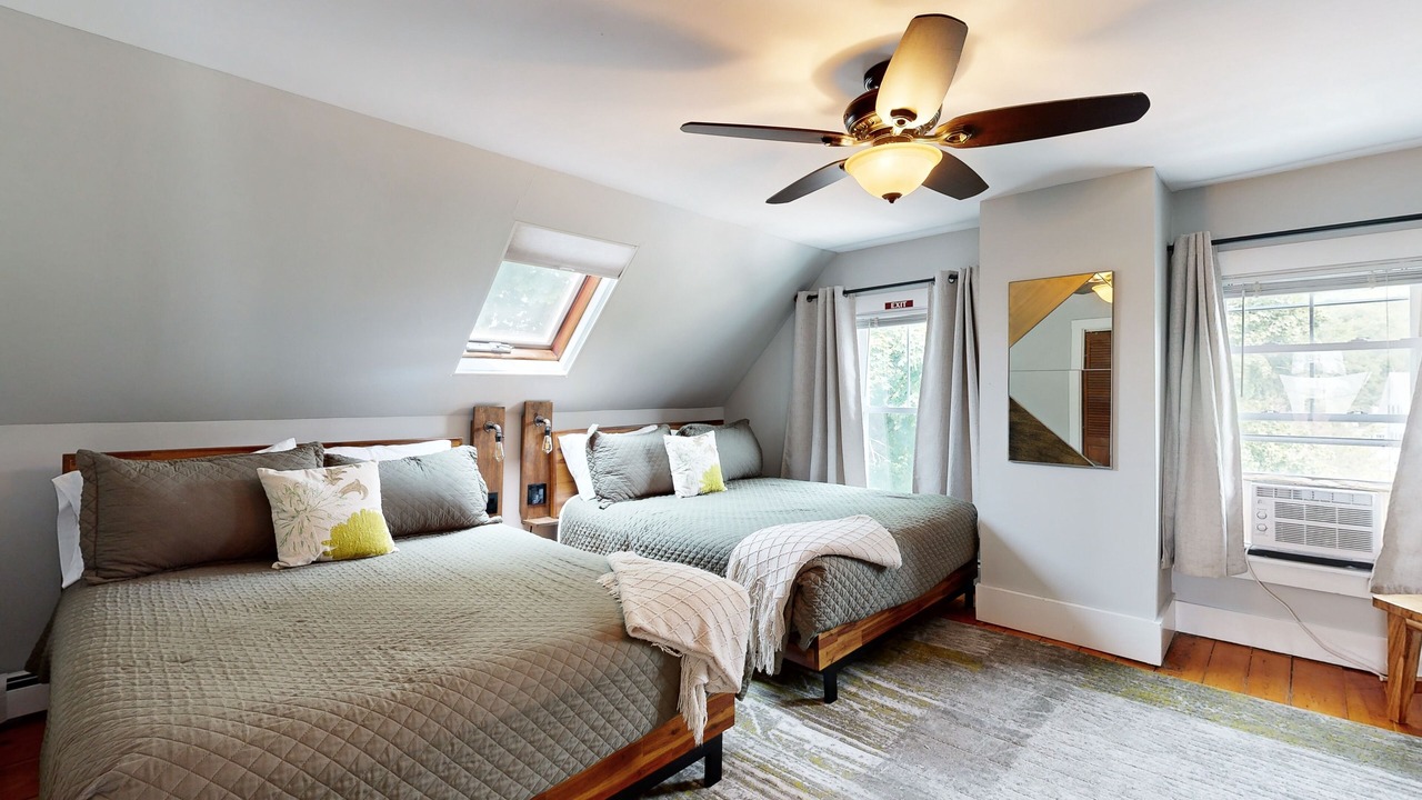 Photo of Bedroom in Boothbay Harbor