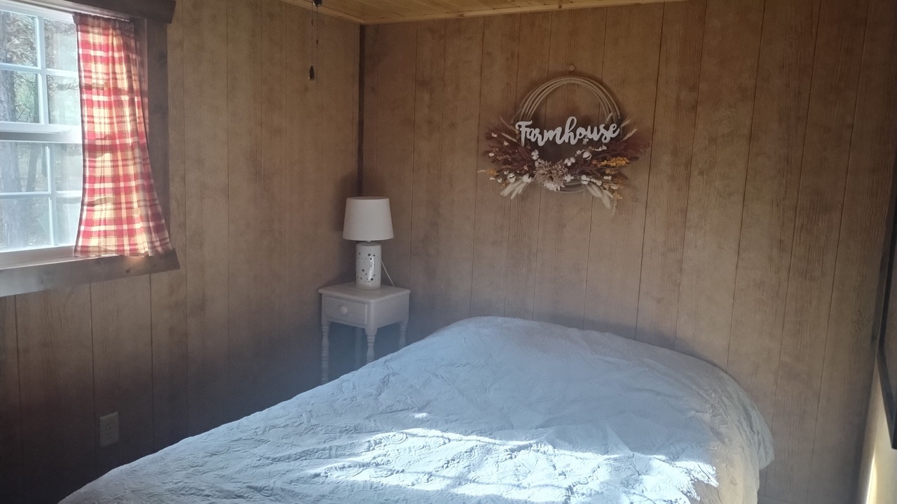 Photo of Bedroom in Cason