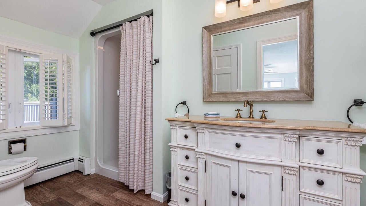 Photo of Bathroom in Ocean Park