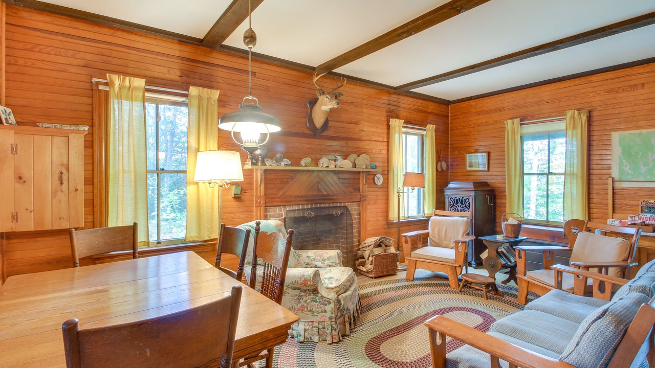 Photo of Livingroom in Stoneham