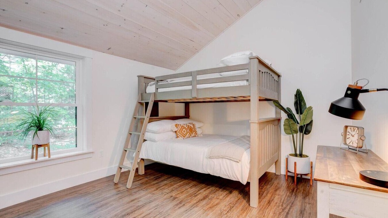 Photo of Bedroom in Center Conway