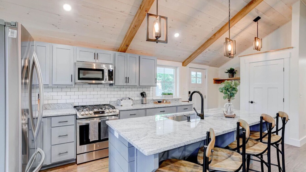 Photo of Kitchen in Center Conway