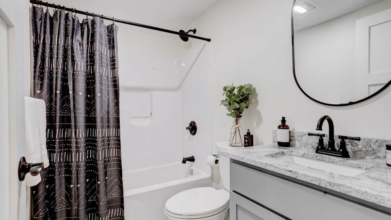 Photo of Bathroom in Center Conway
