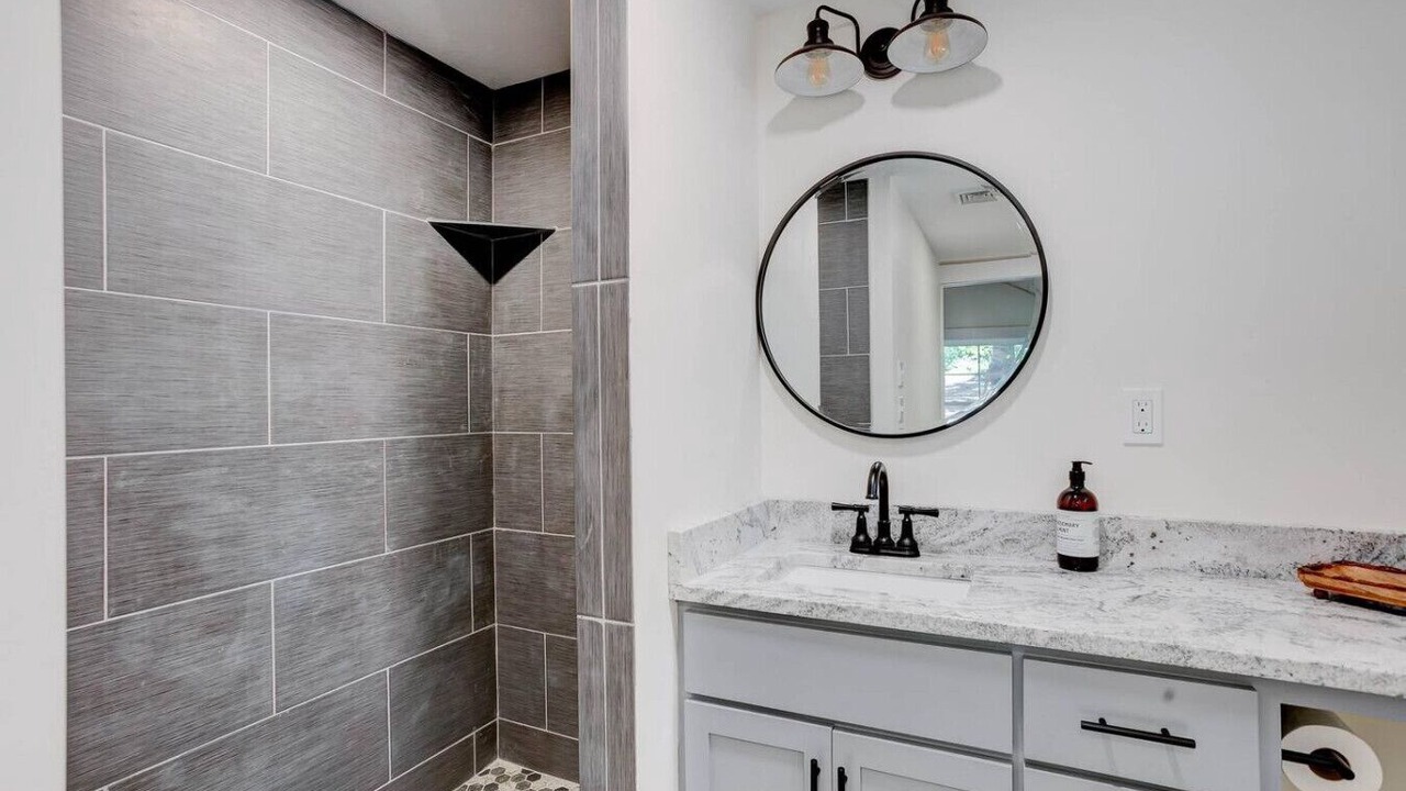 Photo of Bathroom in Center Conway