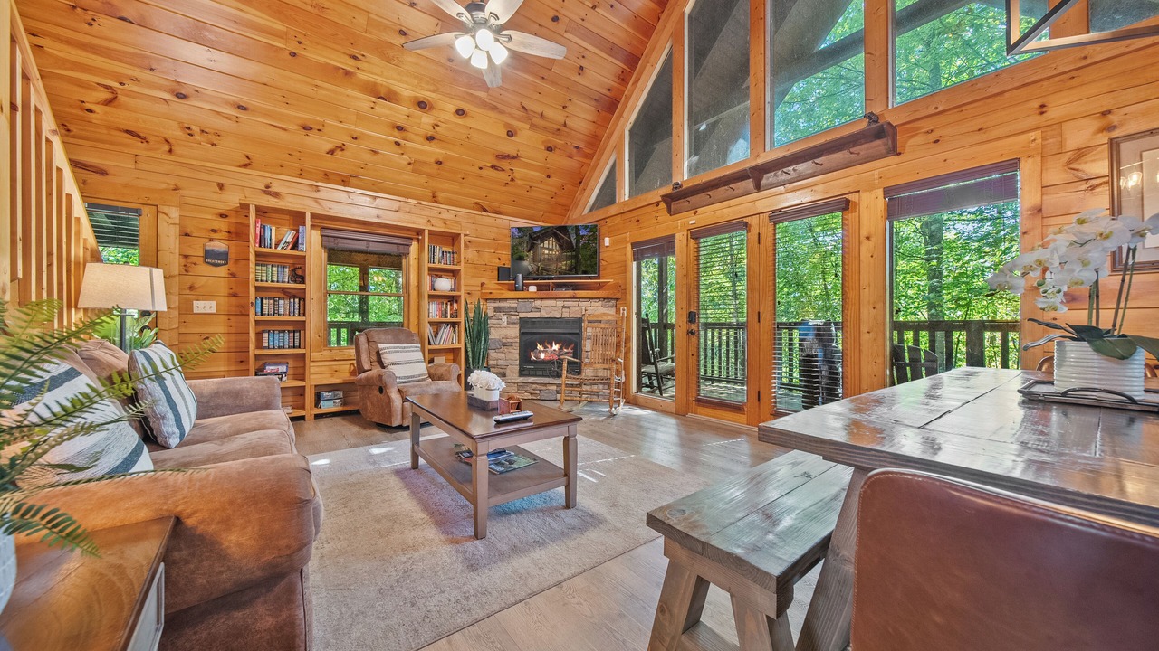Photo of Livingroom in Black Bear Falls