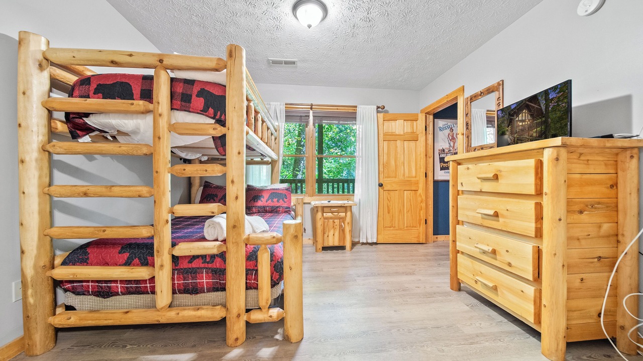 Photo of Bedroom in Black Bear Falls