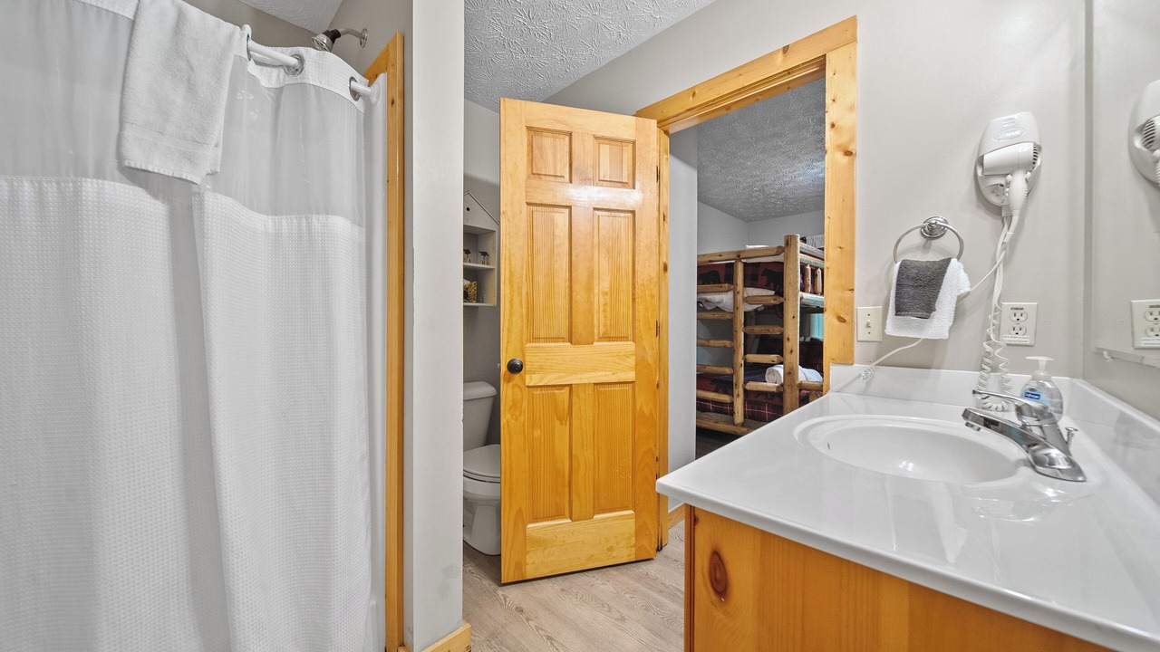 Photo of Bathroom in Black Bear Falls