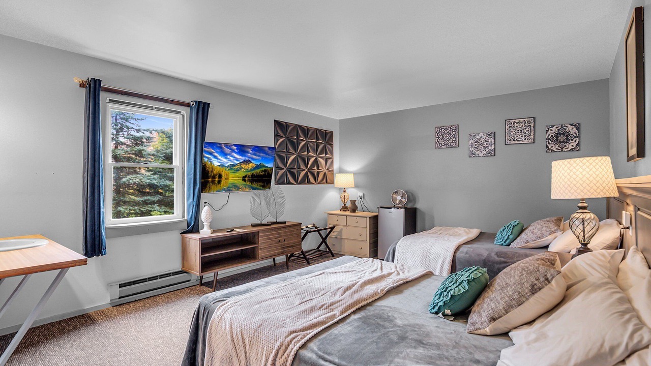 Photo of Bedroom in Ellicottville