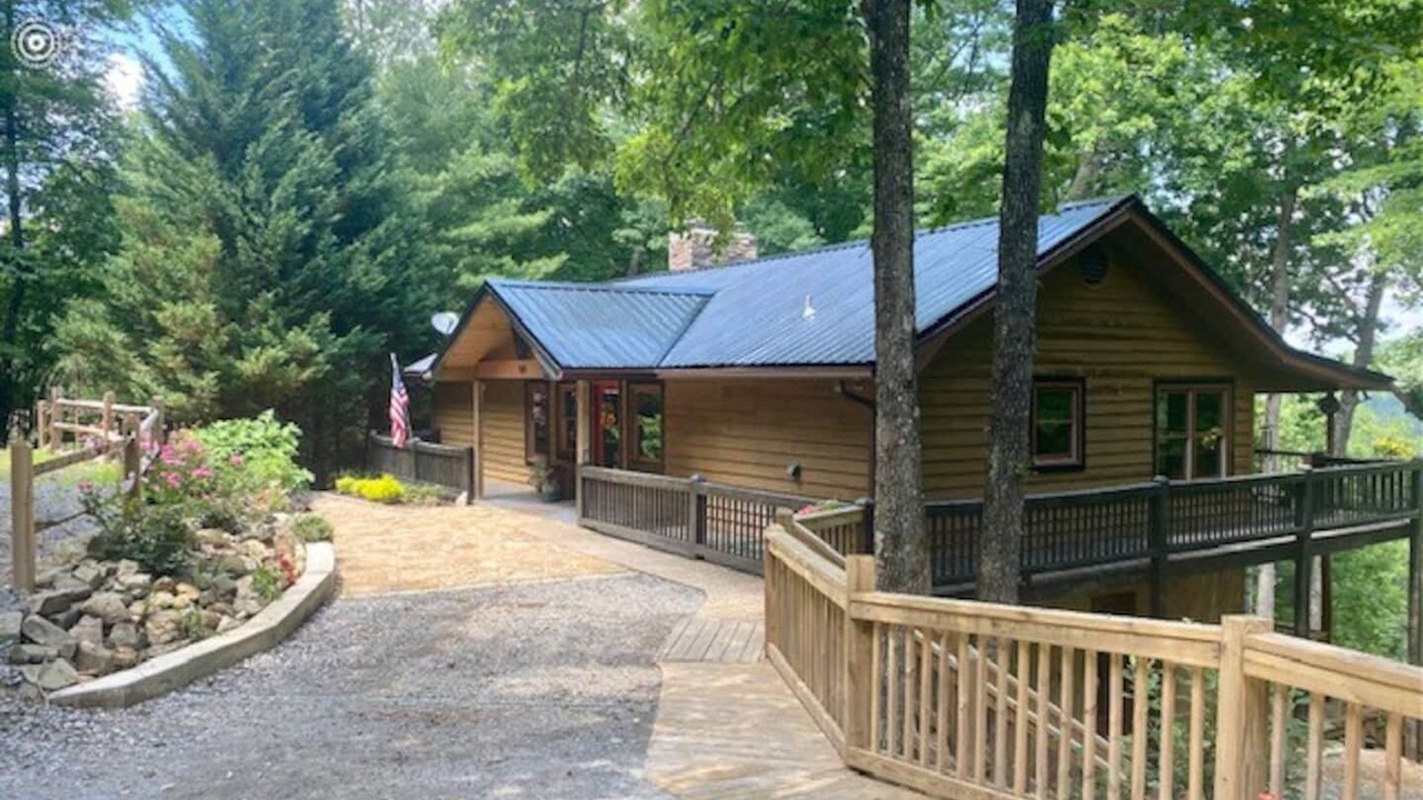 Photo of Others in Raccoon Ridge