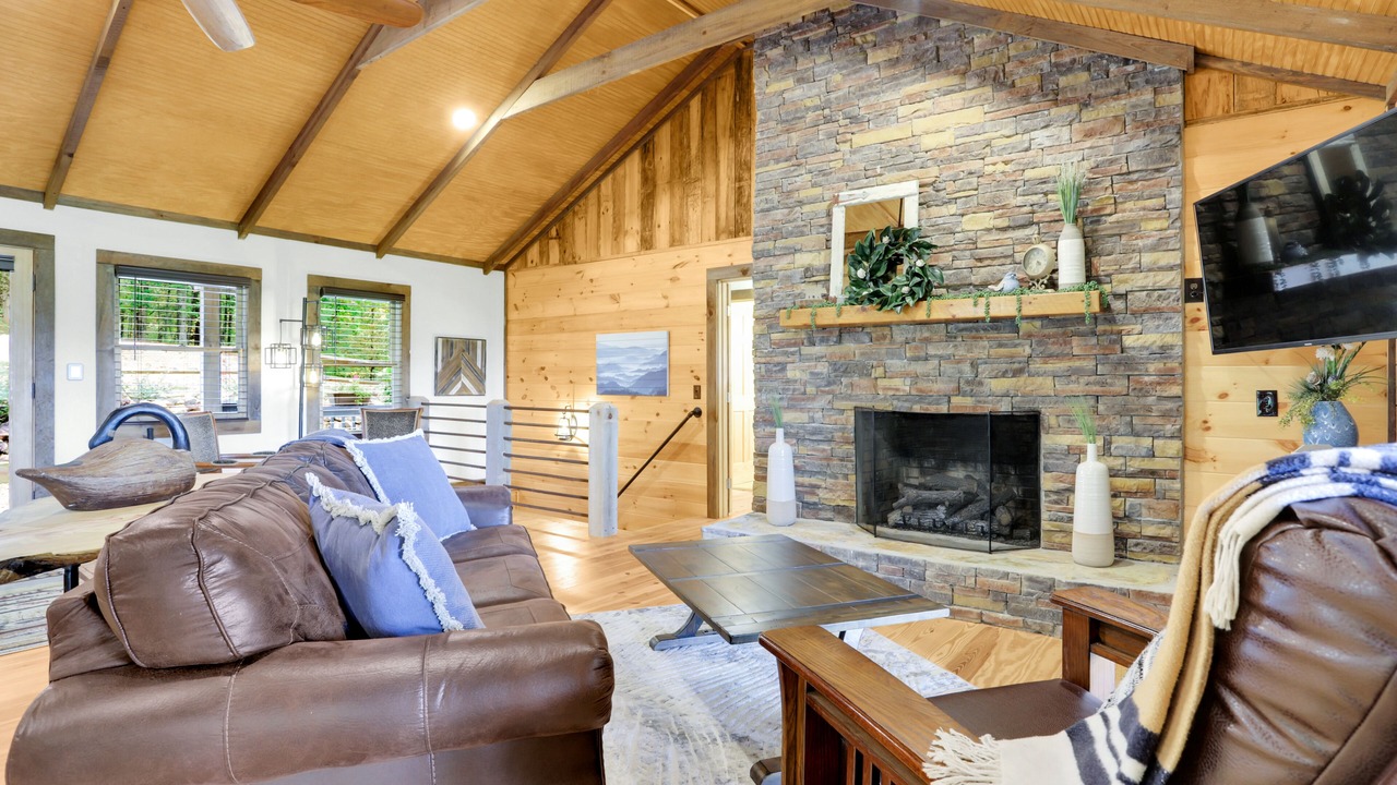 Photo of Livingroom in Raccoon Ridge