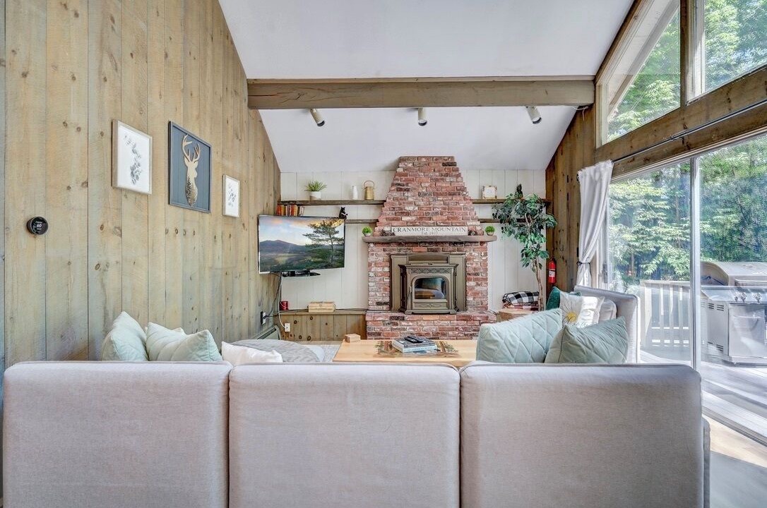 Photo of Livingroom in North Conway