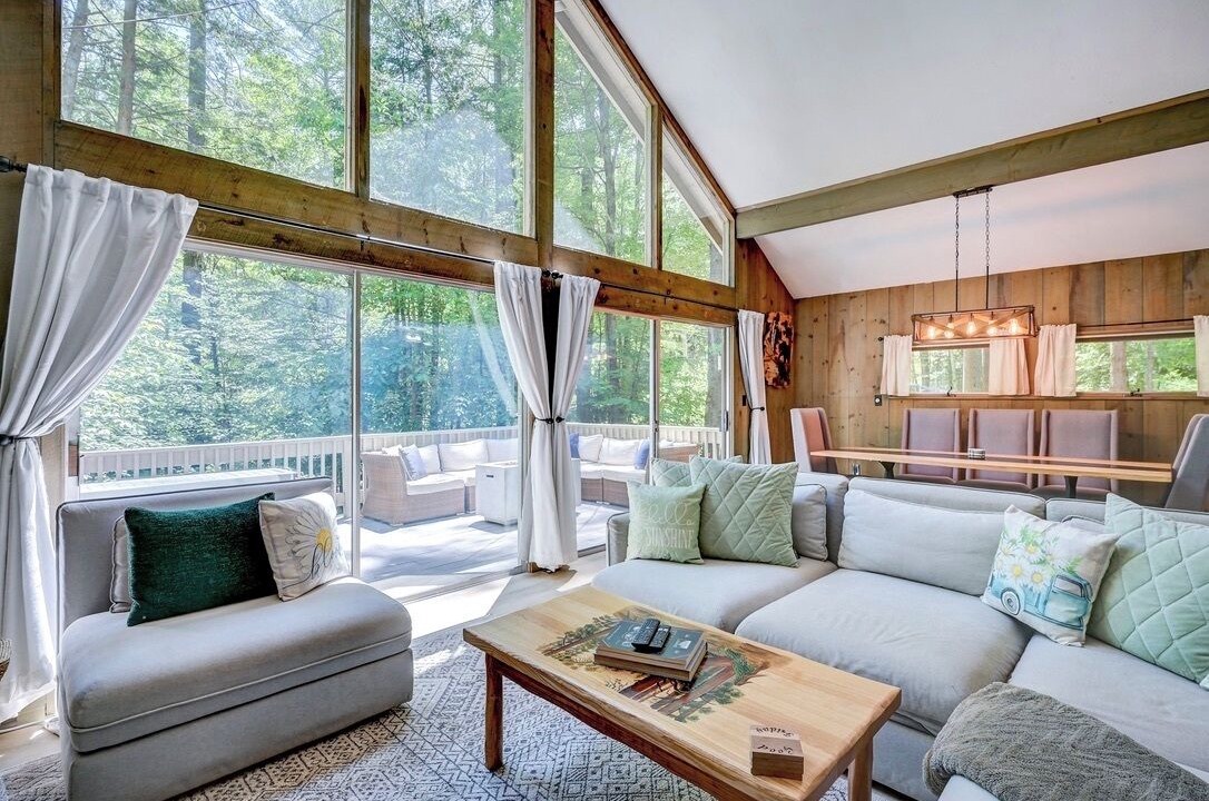 Photo of Livingroom in North Conway