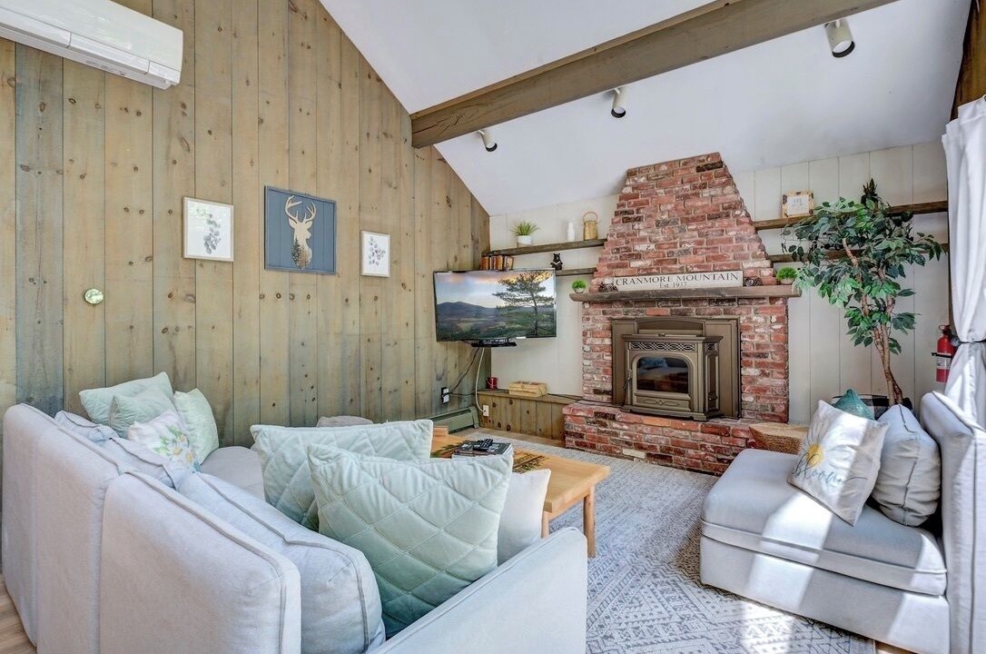 Photo of Livingroom in North Conway