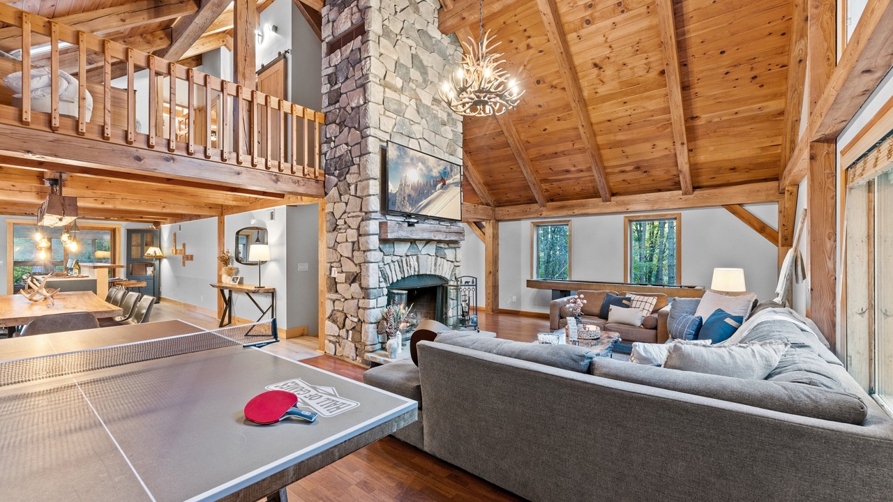 Photo of Livingroom in Ellicottville