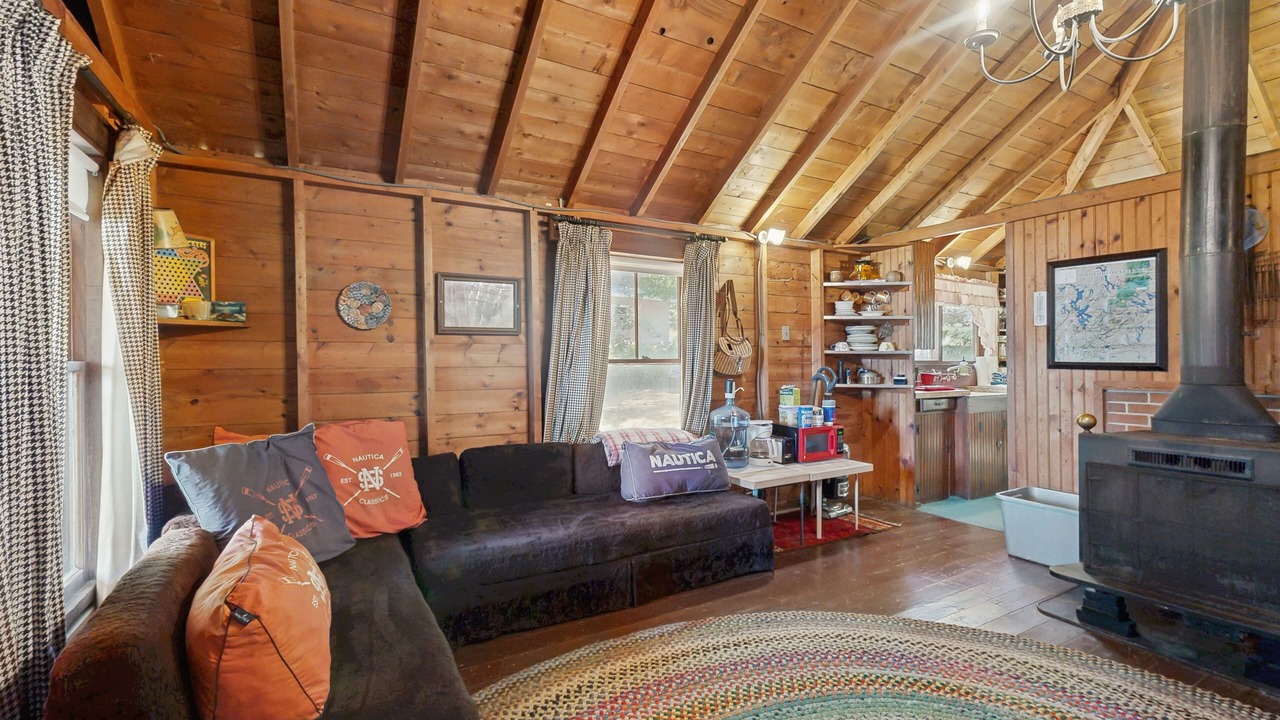 Photo of Livingroom in Greenville Junction