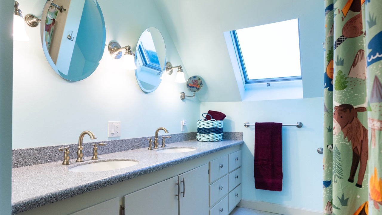 Photo of Bathroom in West Tremont