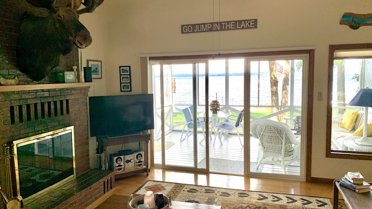 Photo of Livingroom in South Casco