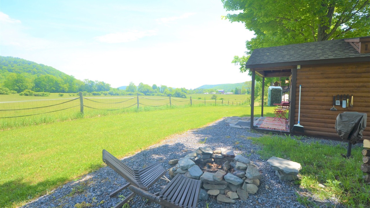 Photo of Outdoor in Caroline