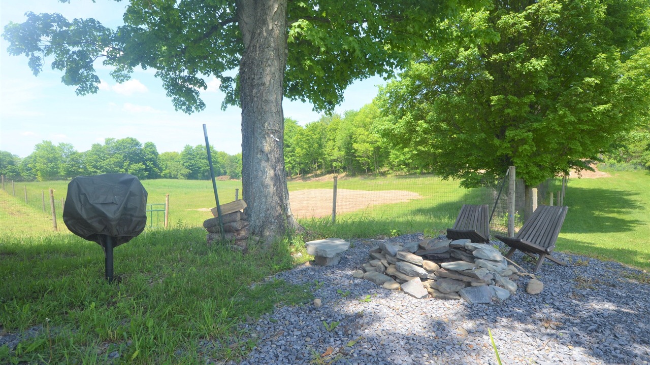 Photo of Outdoor in Caroline
