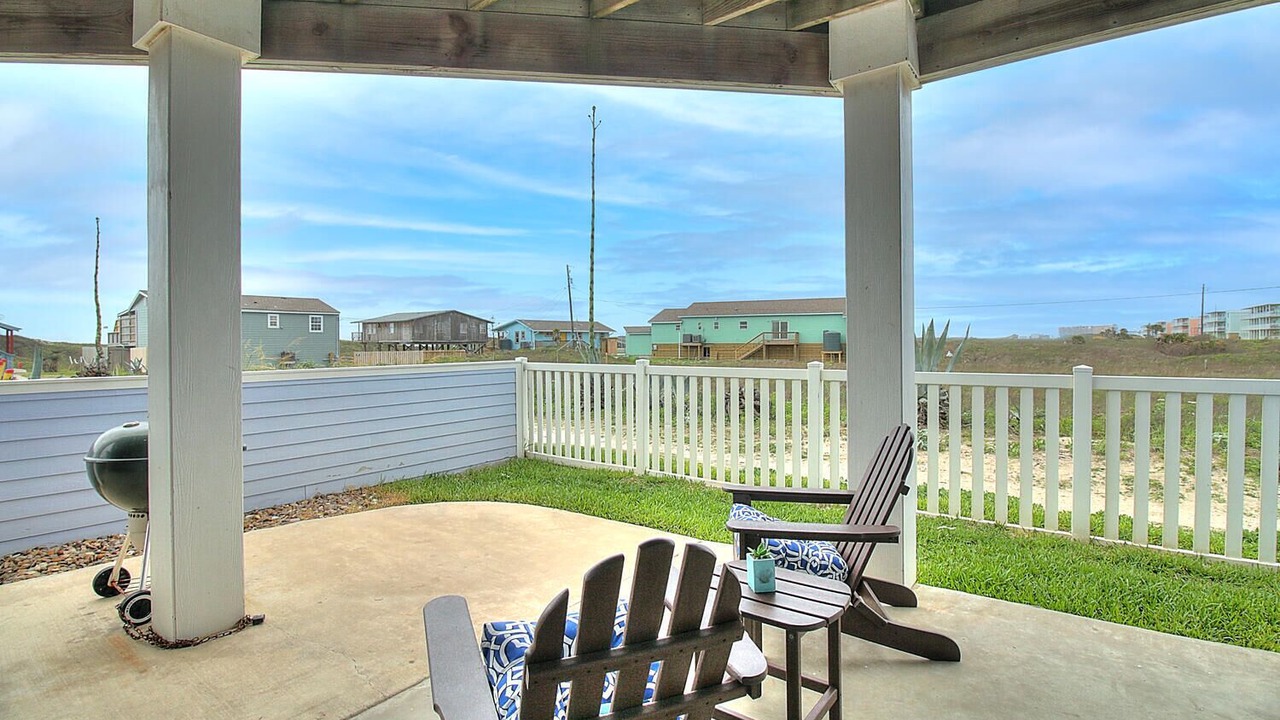 Photo of Patio Balcony in Sand Point