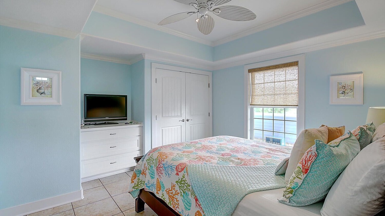 Photo of Bedroom in Sand Point