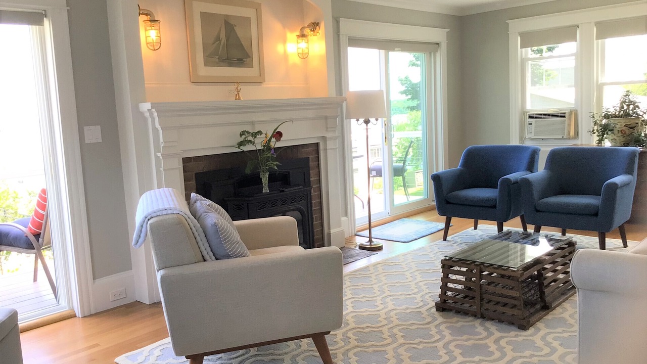 Photo of Livingroom in Loveitts Field