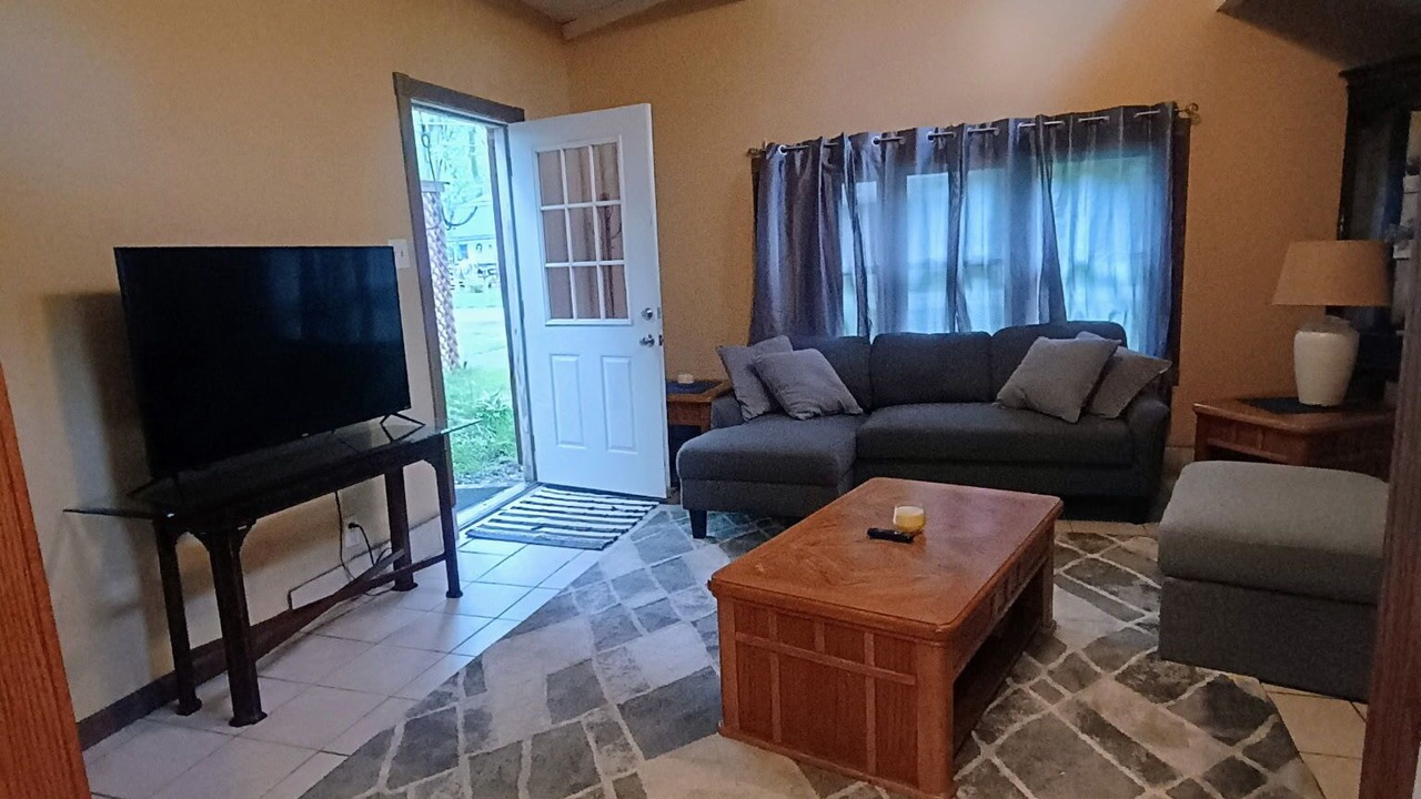 Photo of Livingroom in Ashville