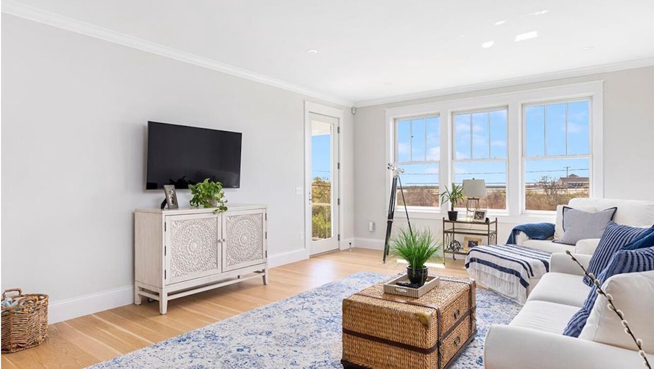 Photo of Livingroom in Narragansett
