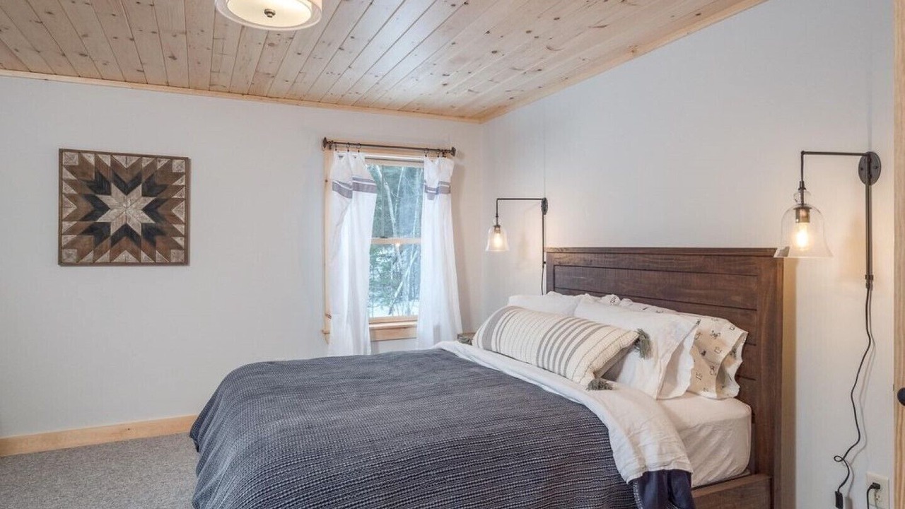Photo of Bedroom in Bethel